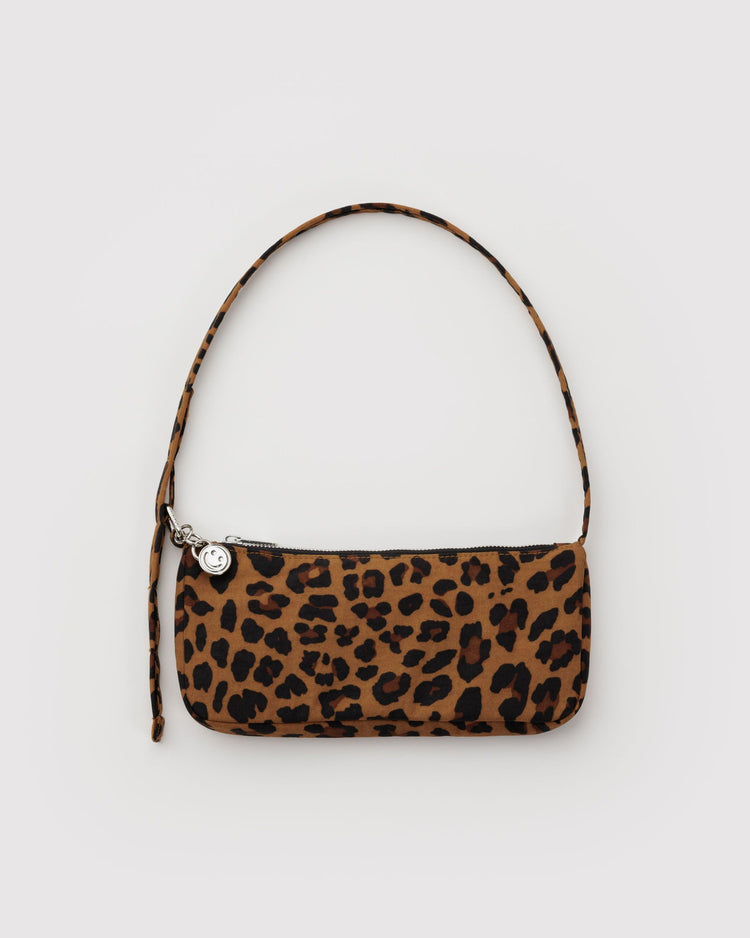 Baggu Nylon Pochette in Leopard