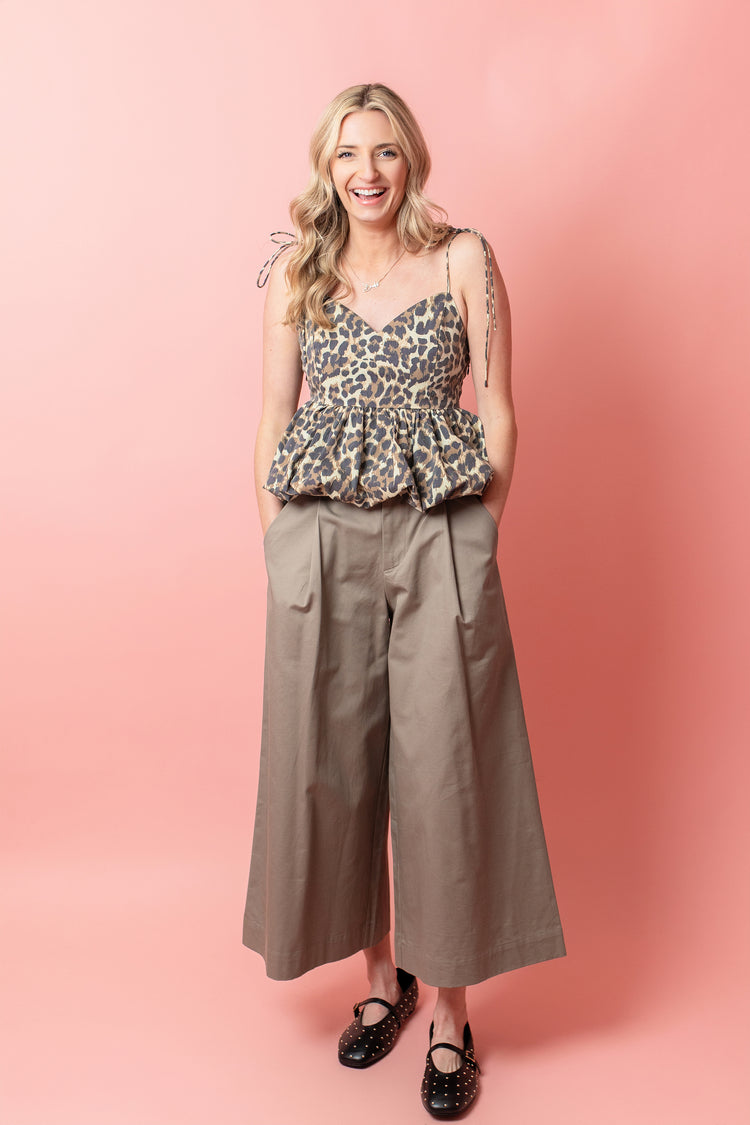 Loose Fit Pleated Wide Leg Pants