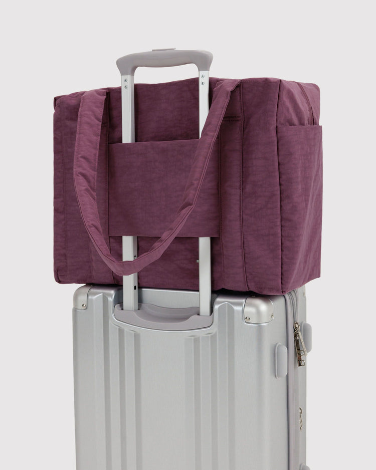 Baggu Small Cloud Carry On in Wild Plum