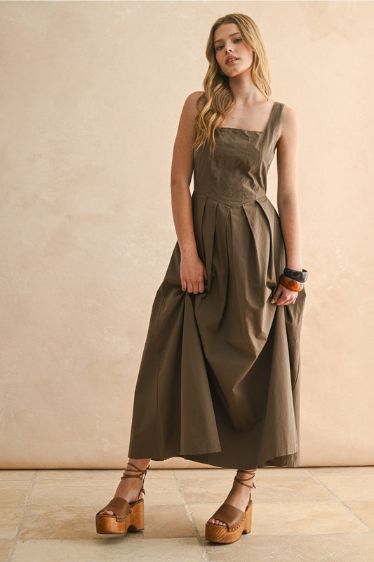 Front Pleated Midi Dress in Mocha Mousse