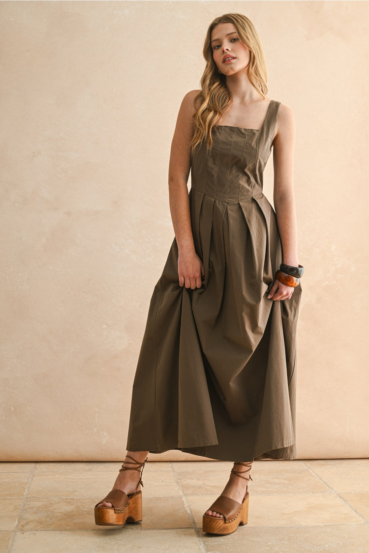 Front Pleated Midi Dress in Mocha Mousse