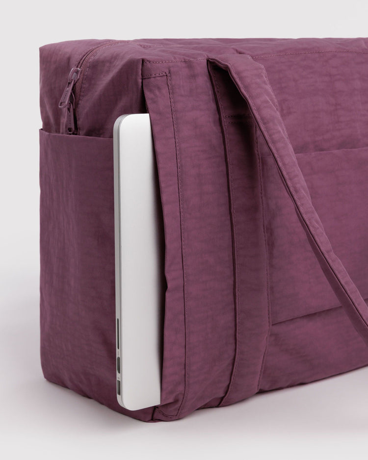Baggu Small Cloud Carry On in Wild Plum