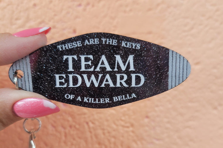 "Team Edward" Motel Twilight Keychain