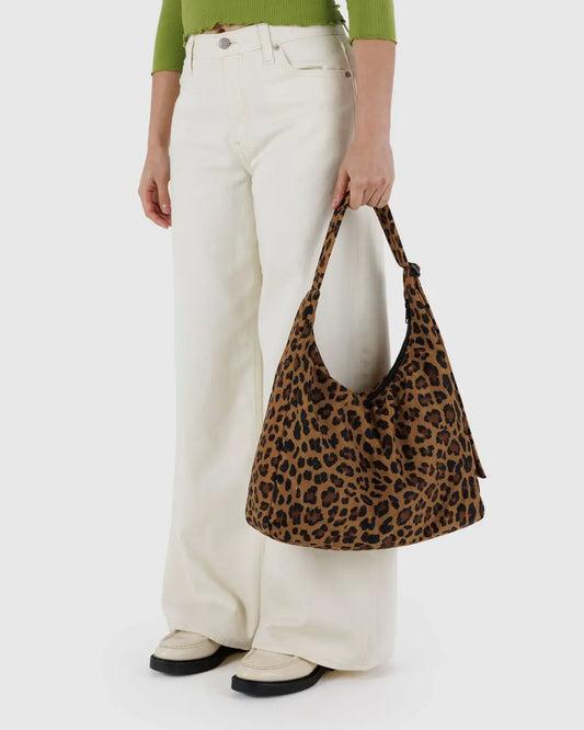 Baggu Nylon Shoulder Bag in Leopard
