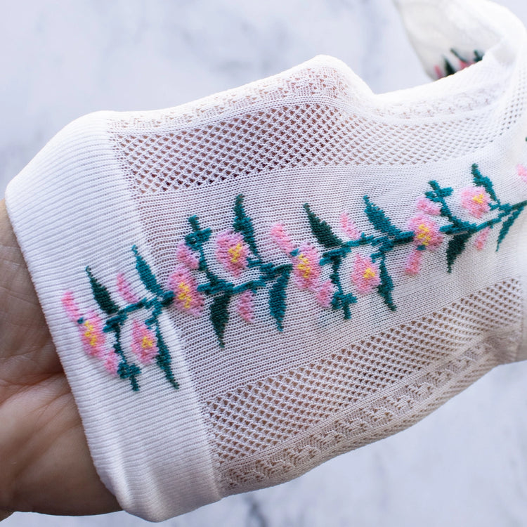 White Floral Mesh Casual Socks