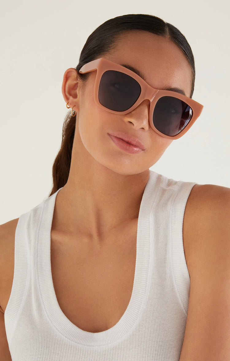 Z Supply Everyday Sunglasses in Fawn Gradient
